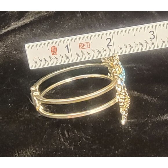 Hinged Starfish and Seashell Bracelet with Blue Rhinestones - Picture 11 of 11